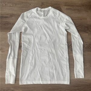 Lululemon long sleeve size 8